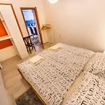 Oh & Guest house