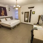 Oh & Guest house 3*