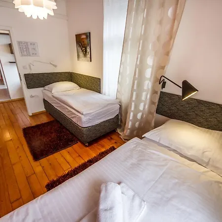 Oh & Guest house 2*