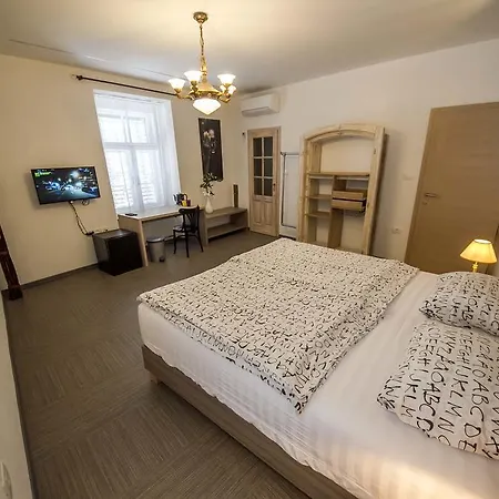 Oh & Guest house Ljubljana